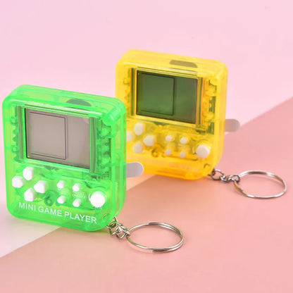 Mini Console Portátil Retrô com 26 Jogos – Chaveiro Game Clássico de Bolso